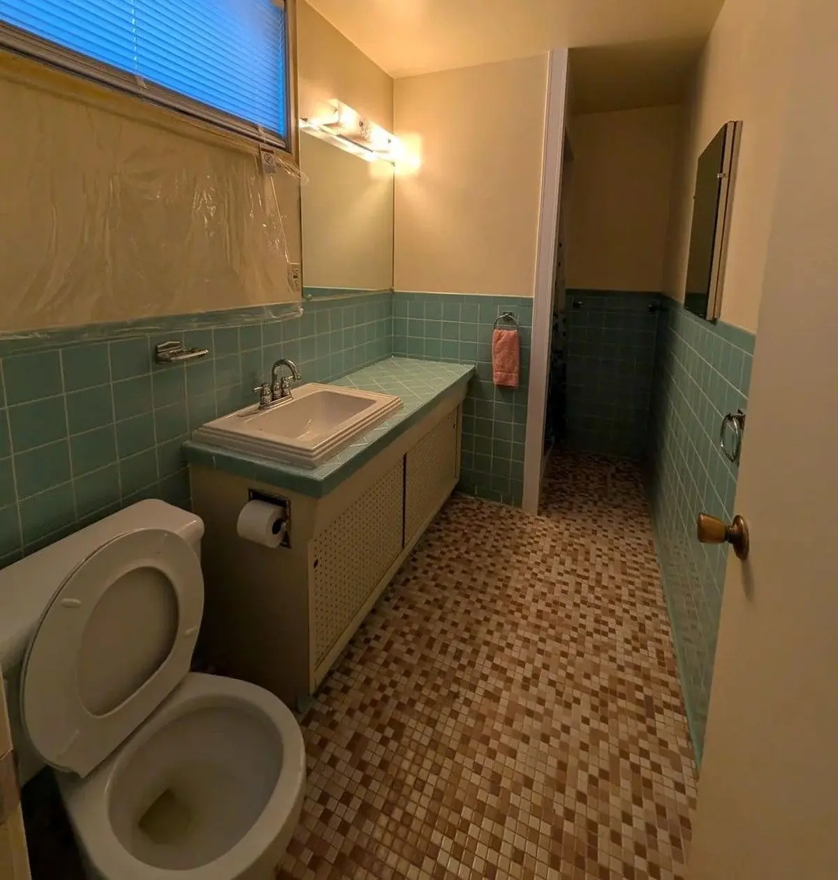Transformarea baiei: de la turcoaz la modernă