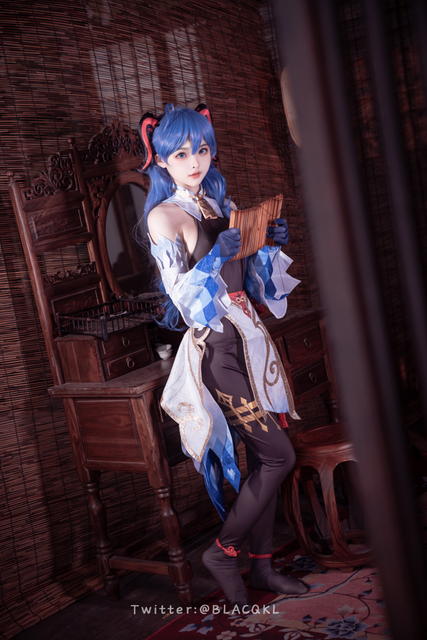白莉爱吃巧克力07.png