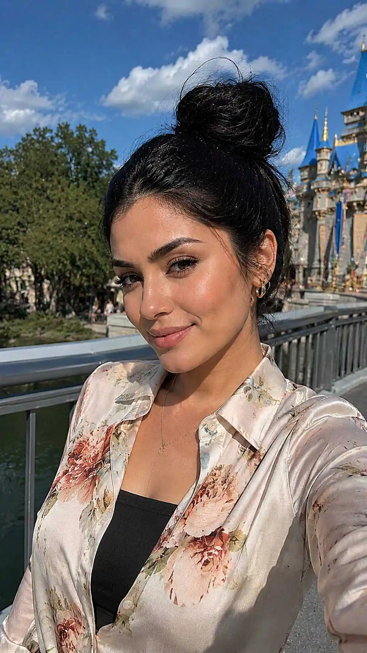 Cute Theme Park Hairstyles to Beat the Heat
