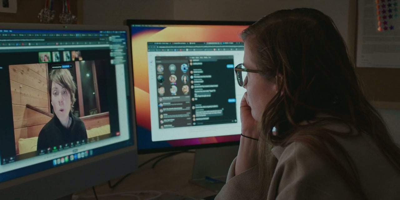Fanatical: The Catfishing of Tegan and Sara Screenshot