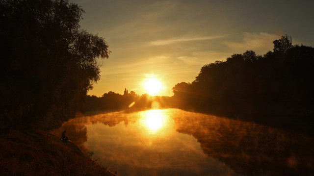 100f0093m1.jpg