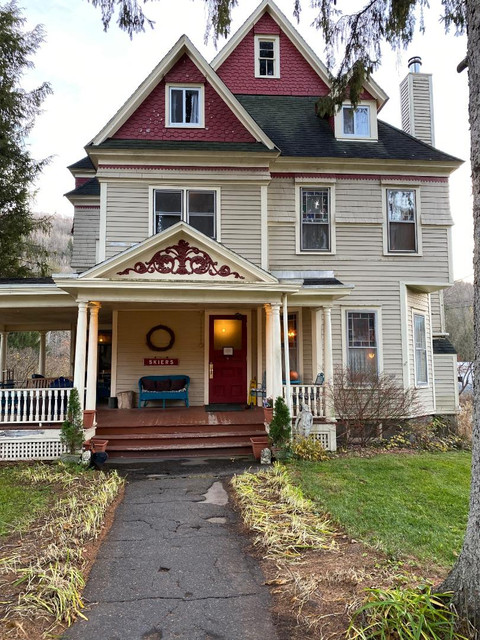 Catskills-Fleischmanns-River-Run-Inn