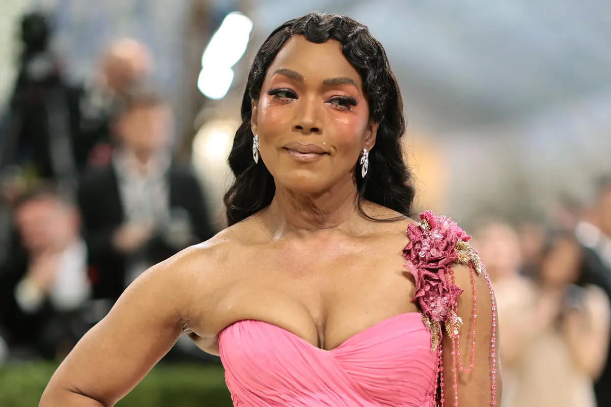 Secretele părului fără timp ale lui Angela Bassett au fost dezvăluite