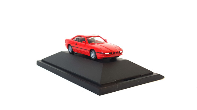B850R303