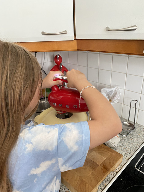 D09-A2-A8-F-9-BB9-46-EA-80-FE-562-F4-D24