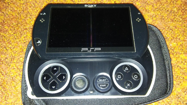 Sony-PSP-Go