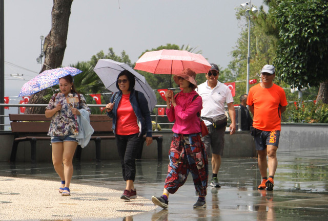 ANTALYA DA SINAVA GDEN RENCLERE YAMUR SRPRZ