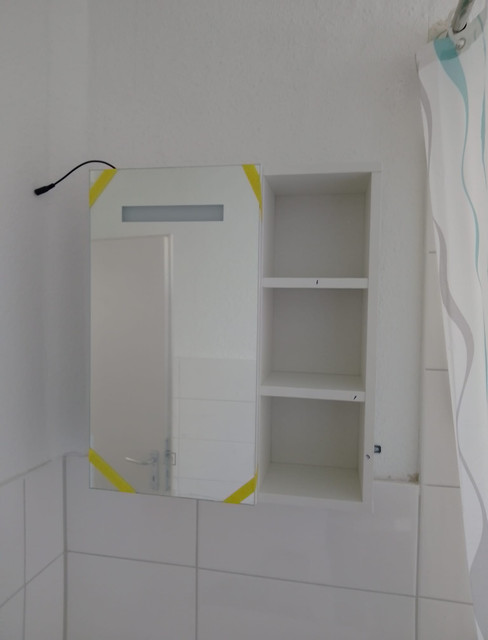 Spiegelschrank
