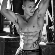 Derek-Arellano663