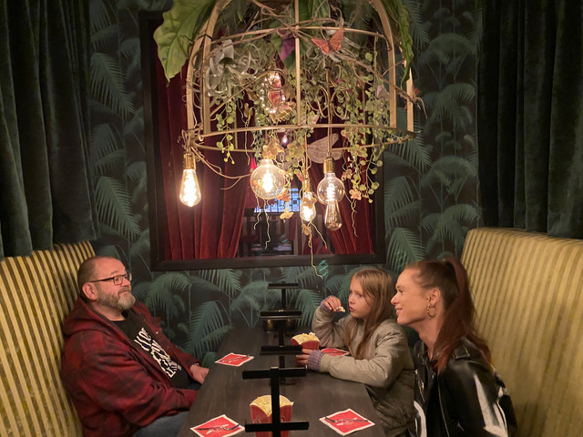 27-CAD893-385-C-40-FC-9951-DE4-AD7-C8-F3