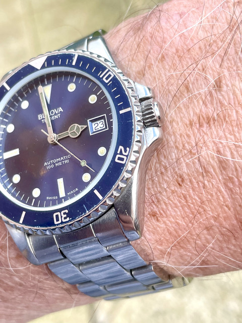 Je vous présente ma Bulova Trident de 1983 IMG-7840