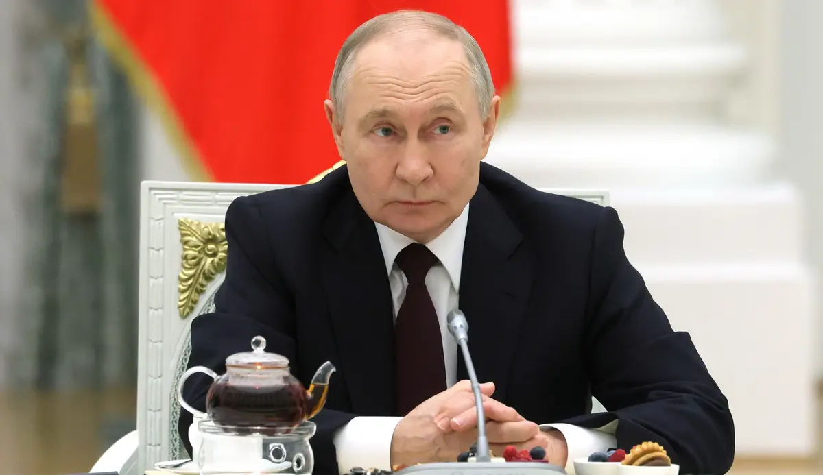 Putin acuză Finlanda că a dorit teritorii rusești și critică aderarea la NATO