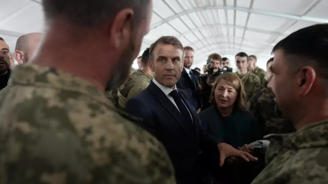 Macron.png