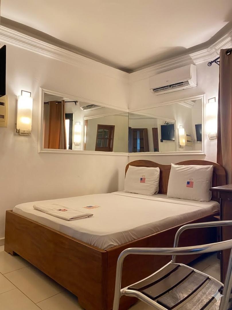 Chambre meublée à louer à Bessengue, Douala - 18000 FCFA/nuit