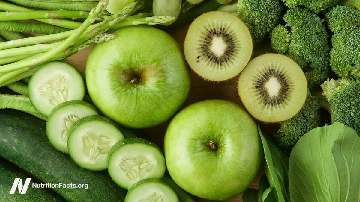 Nourishing Gut Bacteria with Prebiotic Foods