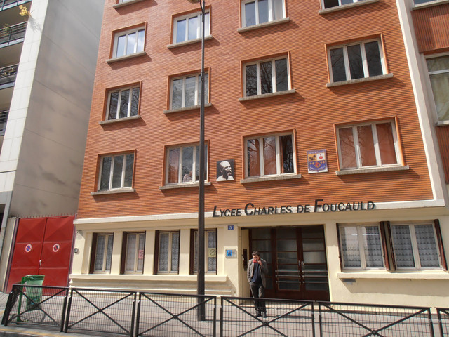 Lycée Charles de Foucault-Rue de la Madone.jpg