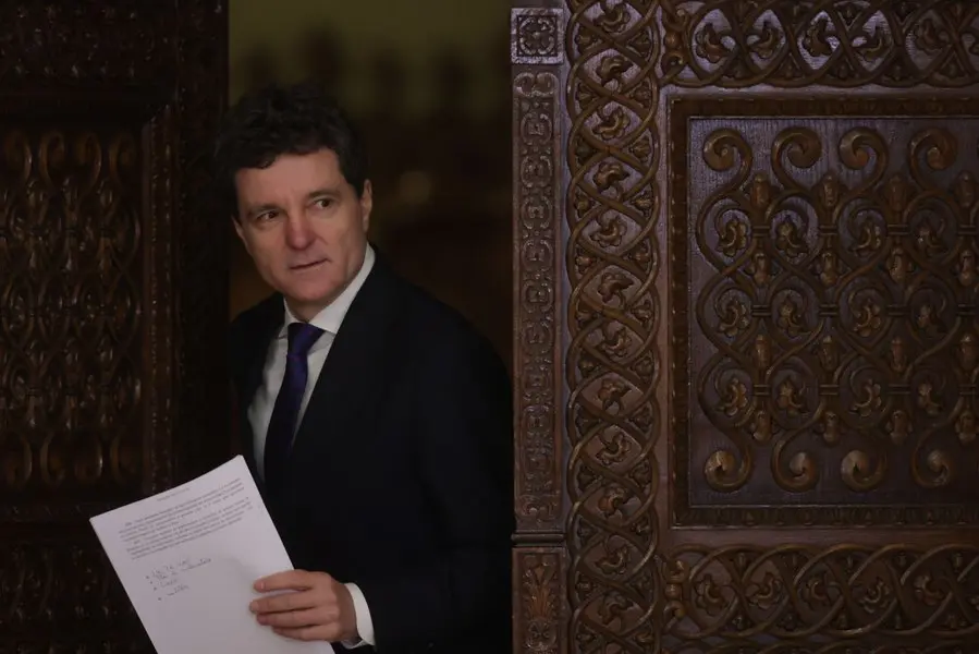 Nicușor Dan a promulgat legi-cheie: accize mai mici la motorină și TVA redus la locuințe