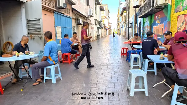 笨珍壁画街2.webp