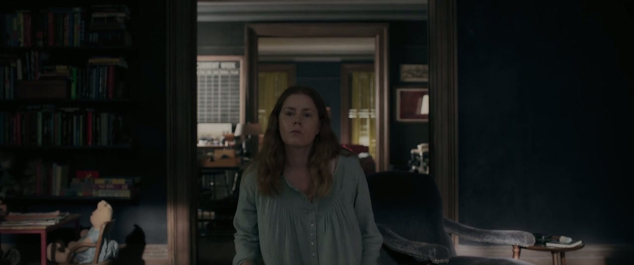 The Woman in the Window Screenshot