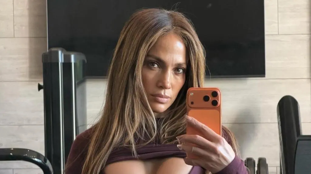 Jennifer Lopez Stuns in Tamara Ralph’s Transparent Corset Gown at Paris Fashion Week