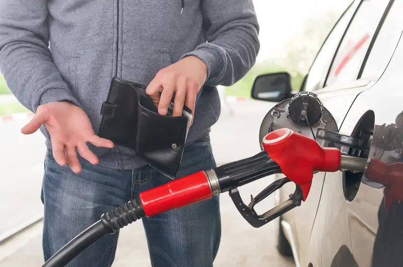 Val de scumpiri la pompă: Motorina se apropie de un nou prag critic