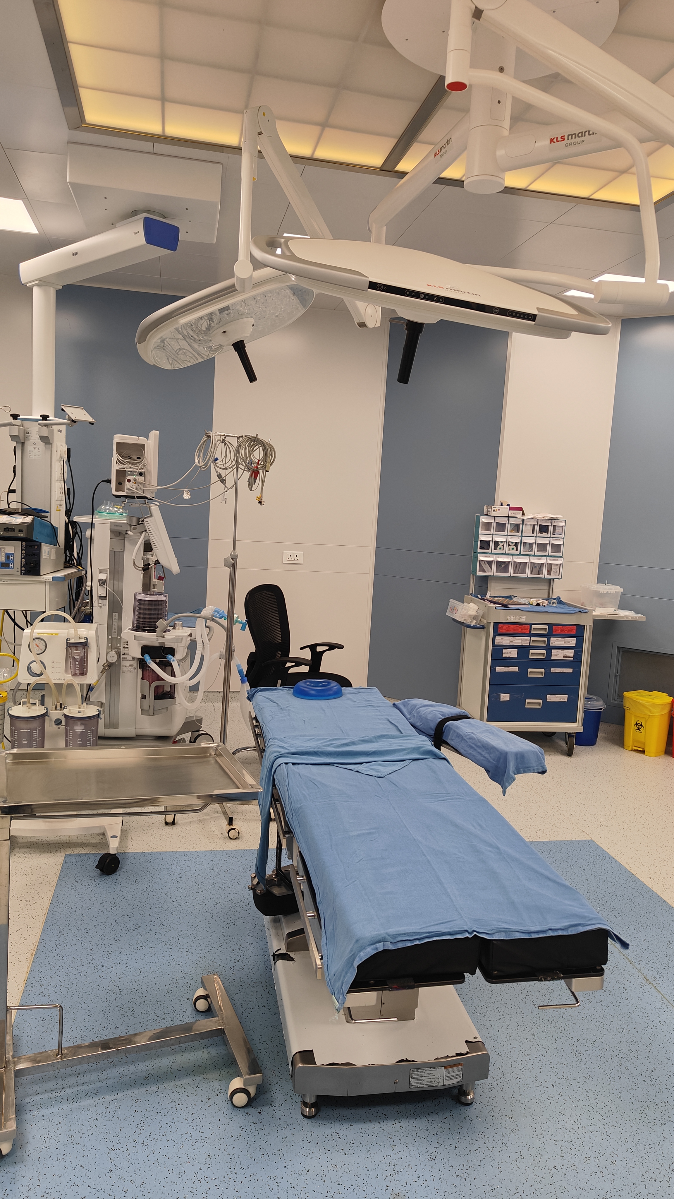 Neurosurgical operation theatre