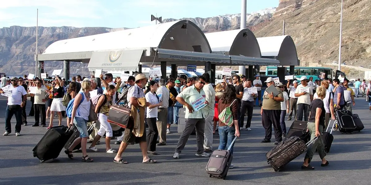 Royal Caribbean Passengers Face Delays in Santorini