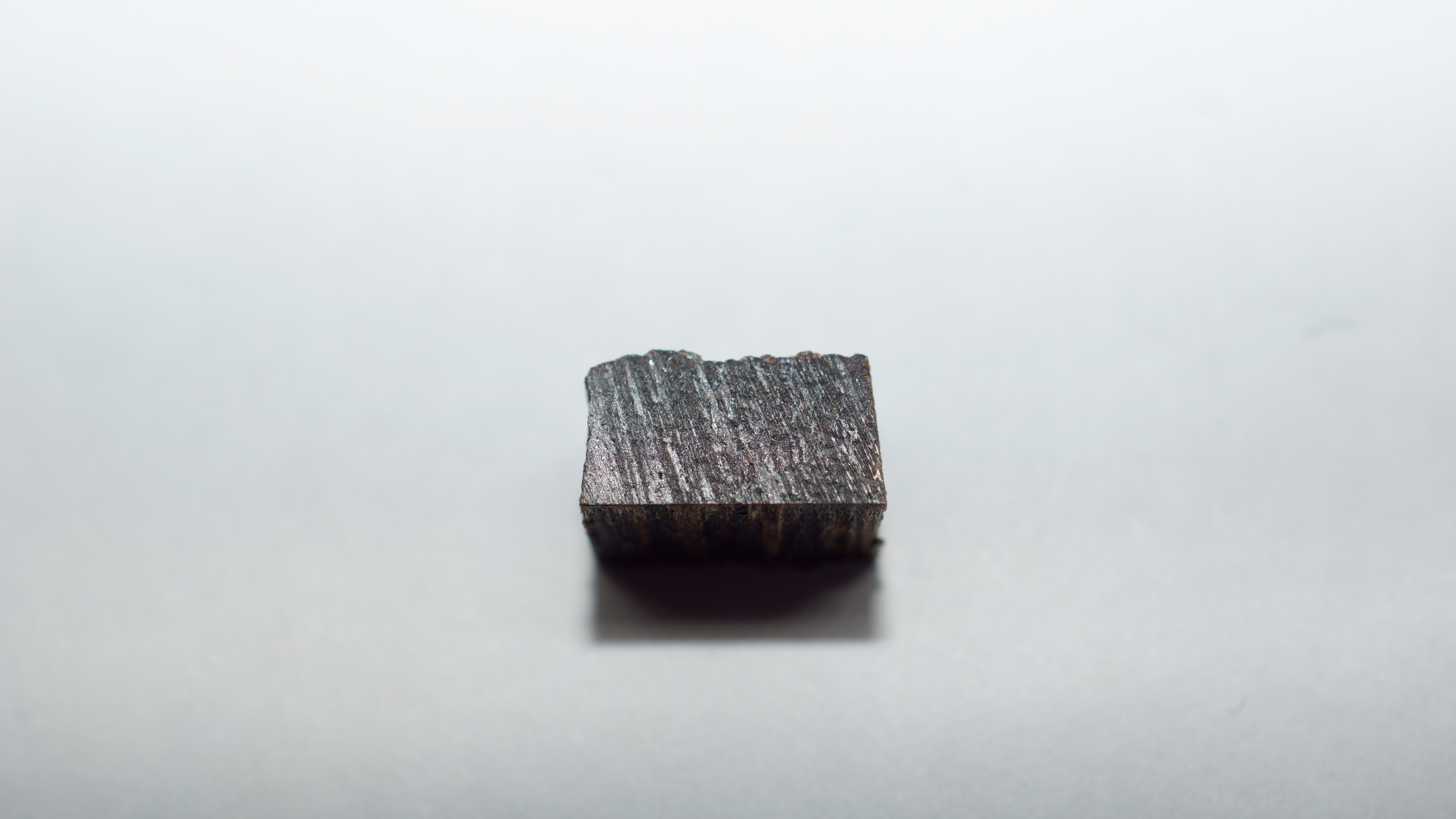 [Ouddict.com] Oud Wood