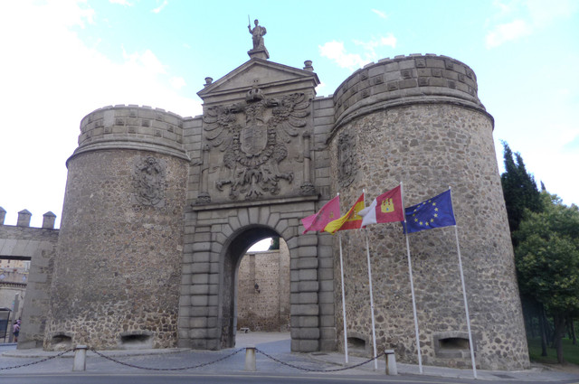 Puerta de Bisagra.jpg