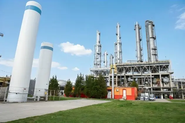 Vega Ploiești, vechea rafinărie, investește în energie solară