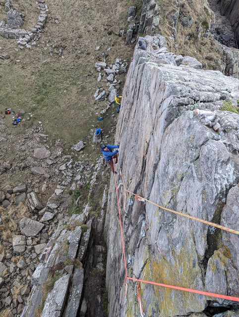 PXL-20240203-160500265