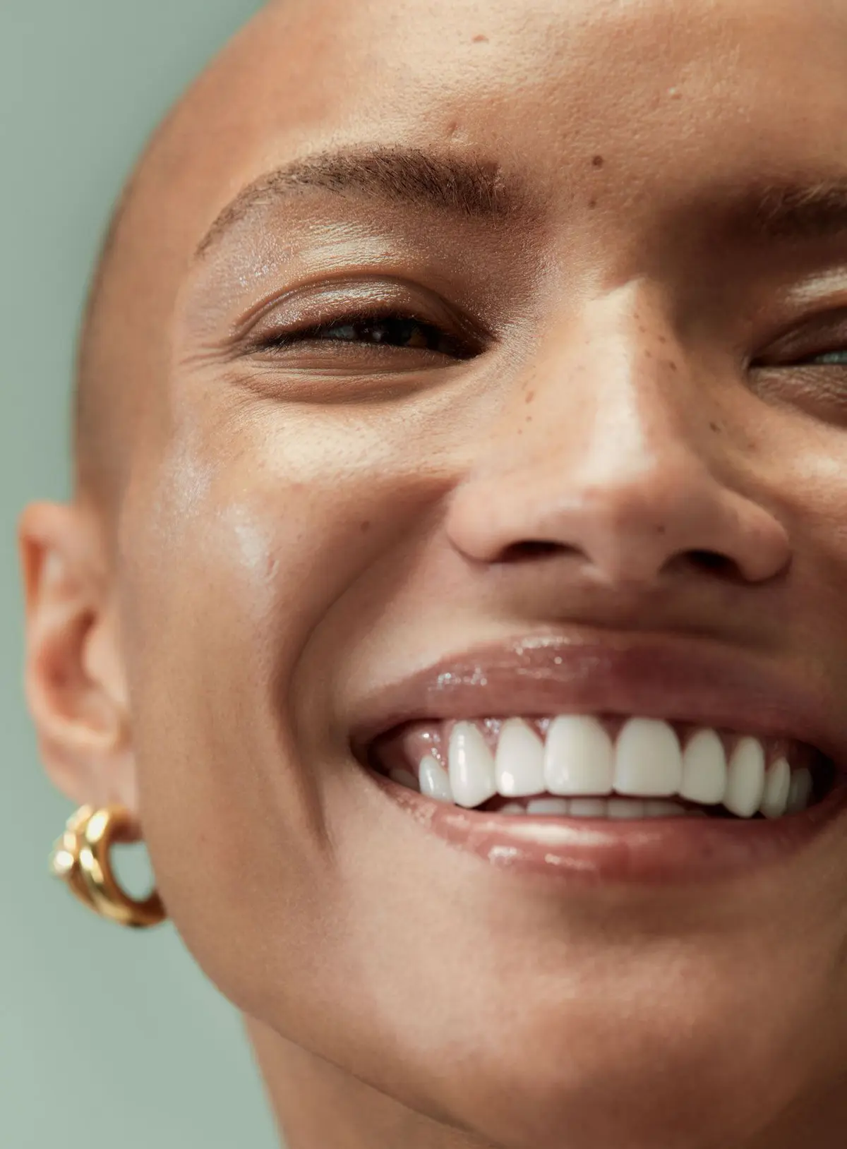 New Guide Highlights 13 Must‑Have Products for Achieving Glass Skin