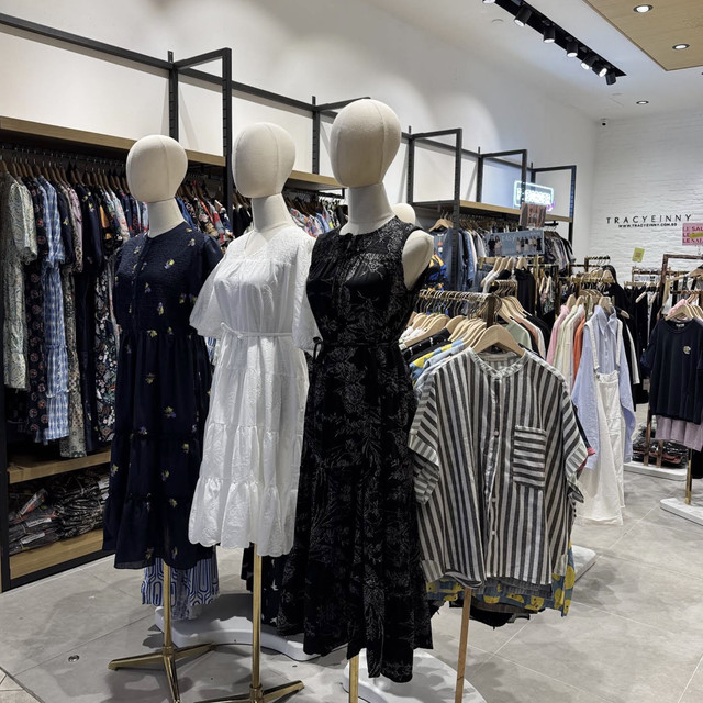 Tracyeinny one-size tops and accessories