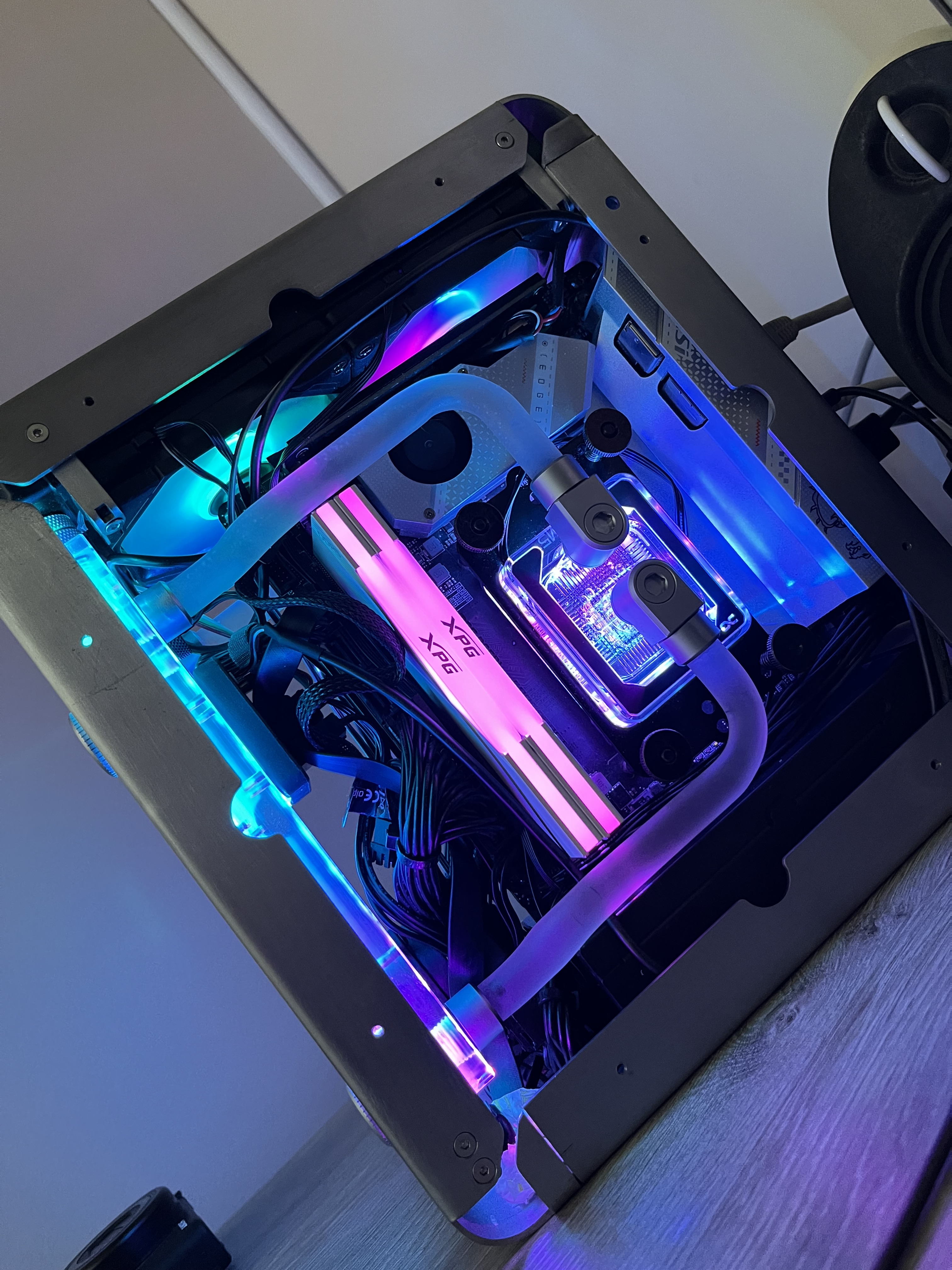 South Africa's Smallest Liquid Cooled PC, Maybe? | Project Logs | Carbonite