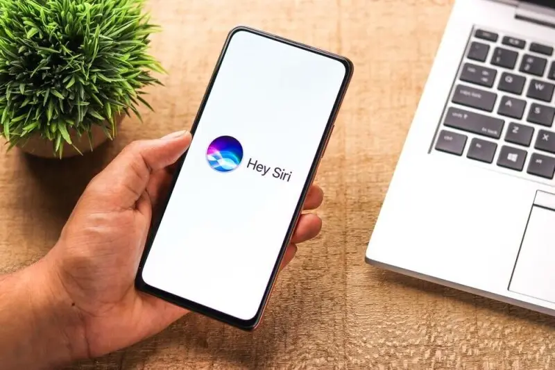 Apple's AI-Boosted Siri Turns Spotlight into a Cluttered Mess
