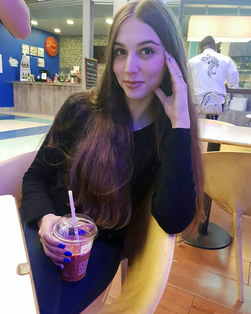 Hi