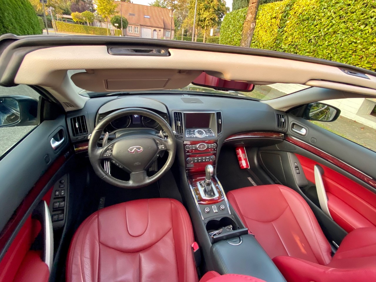 infiniti13.jpg