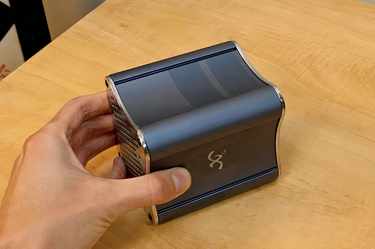 The Forgotten Xi3 Piston: A Steam Machine Pioneer