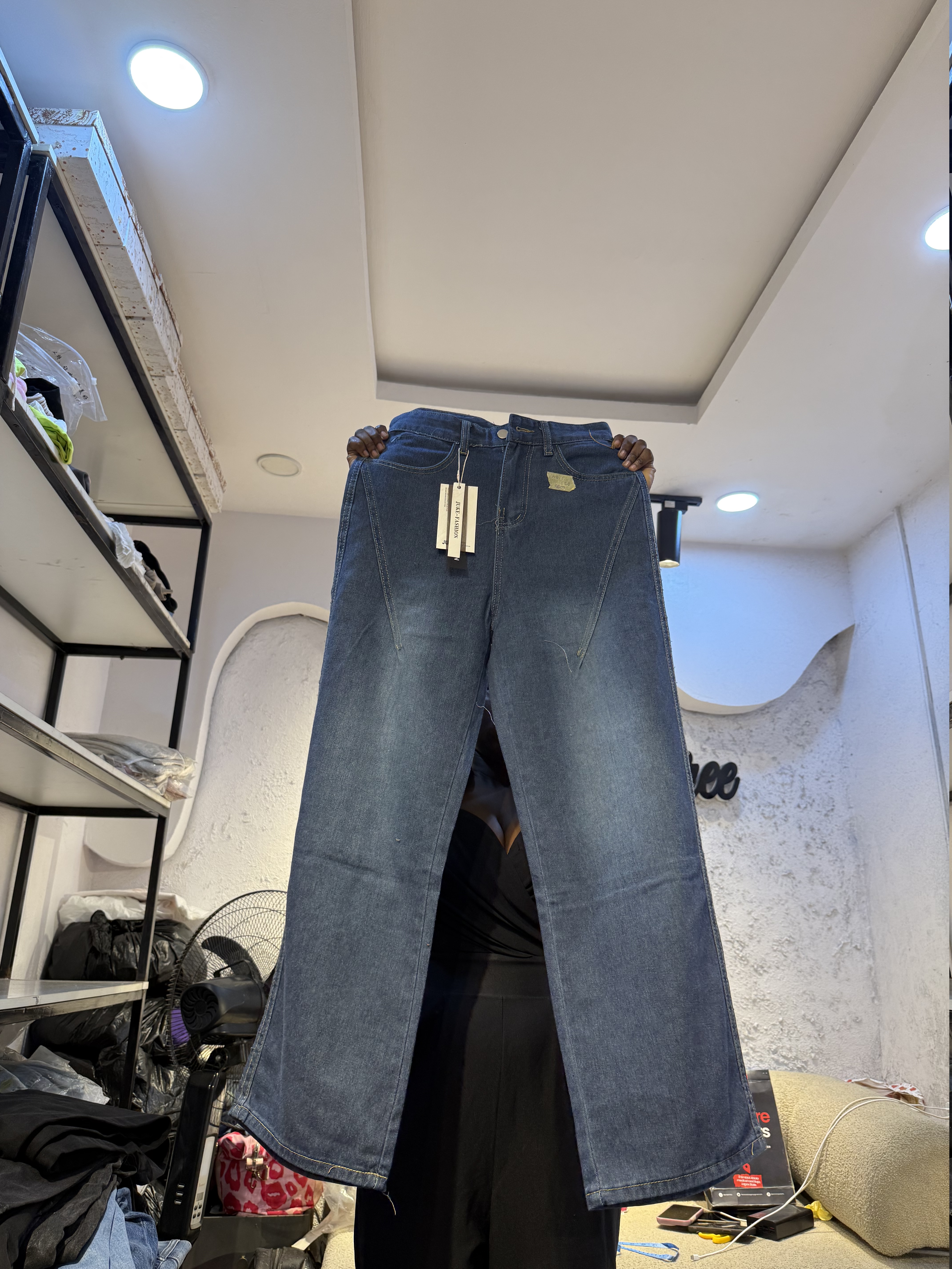 Waist 30