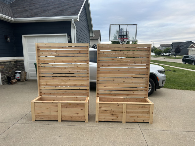 Raised Cedar Garden Box with Privacy Trellis