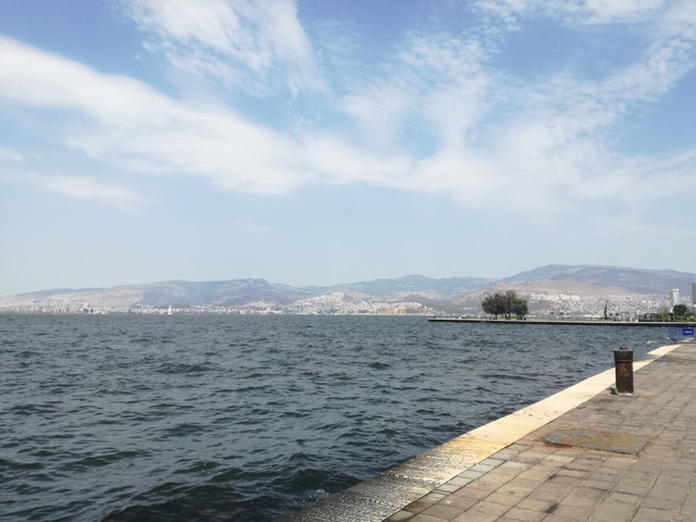 izmir23.jpg