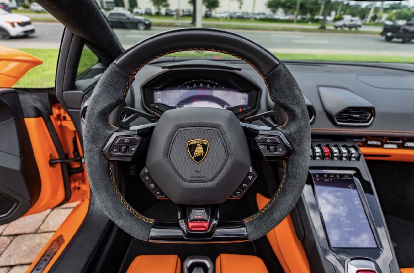 Lamborghini Huracan Evo Spyder photo 5