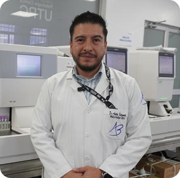 Dr. Andrés Bustamante
