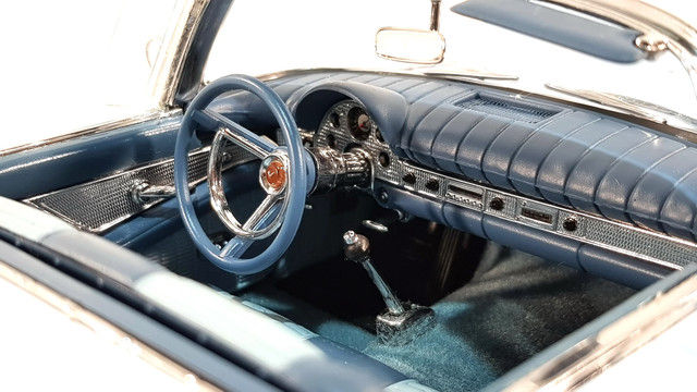 F57TB220.jpg