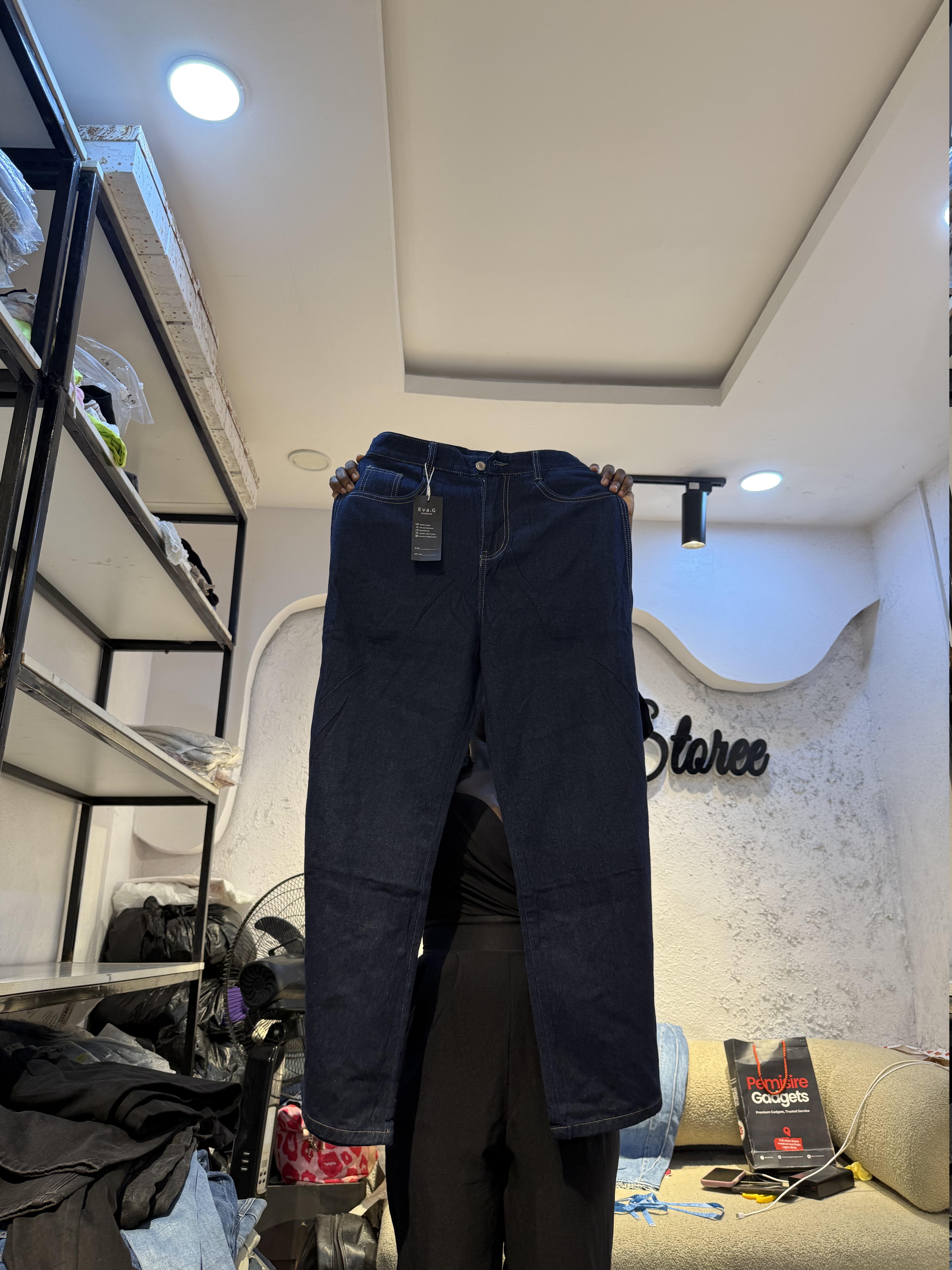 Waist 30