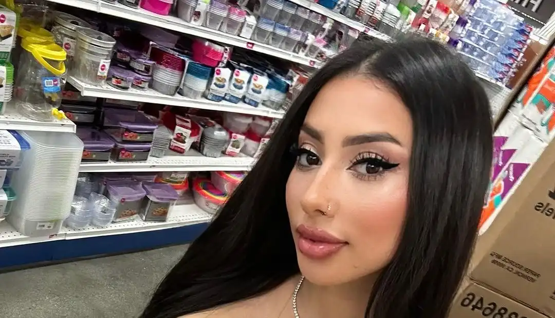Maria Agredano Wallpapers Insta FIt Bio (11)