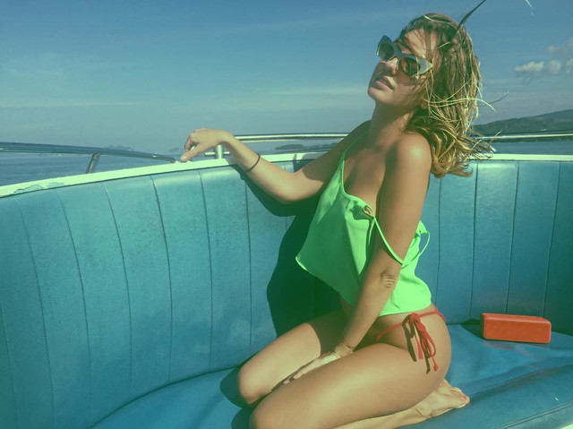 Alexandra-Stan-Feet-3099253