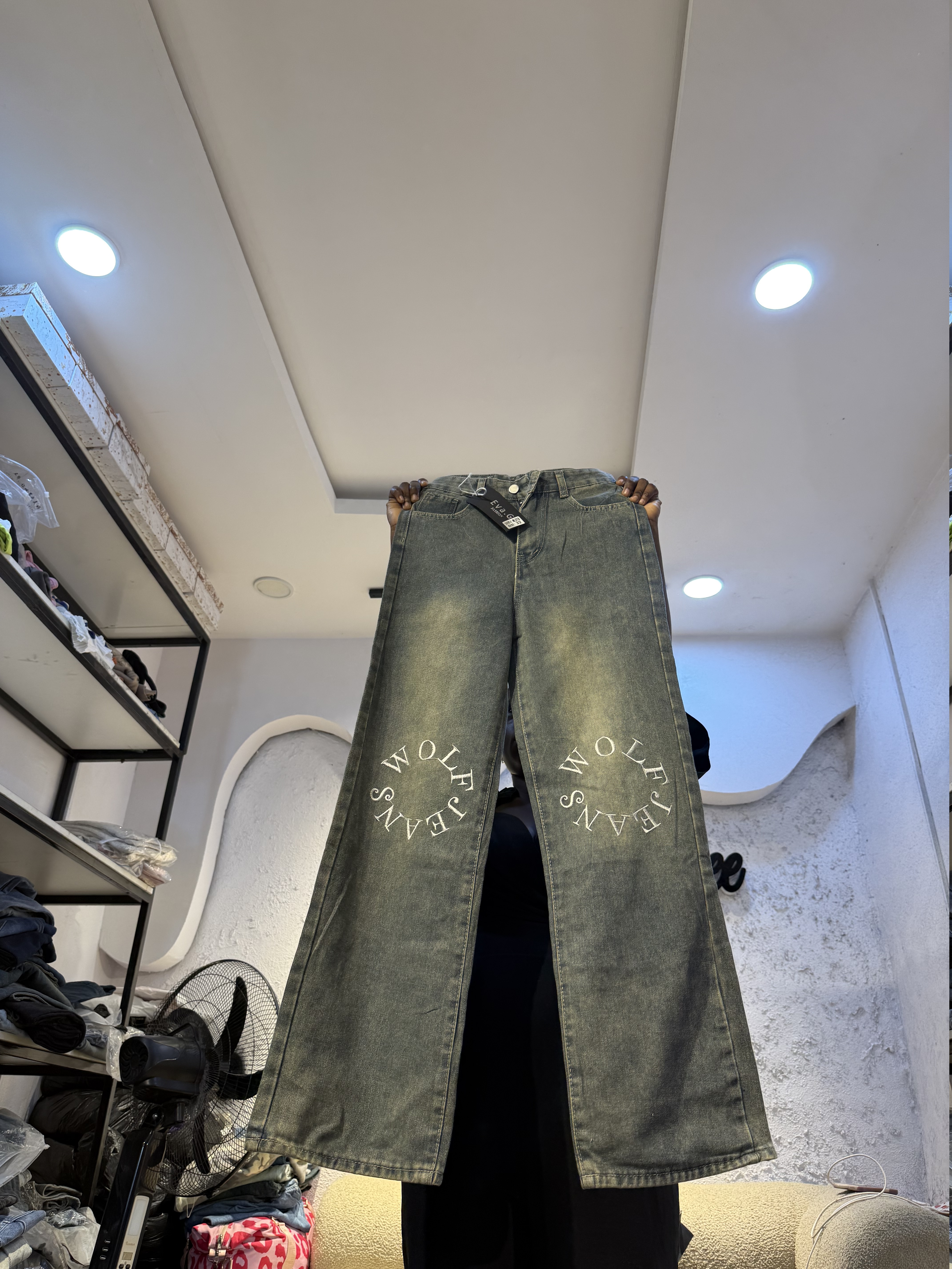 Waist 28
