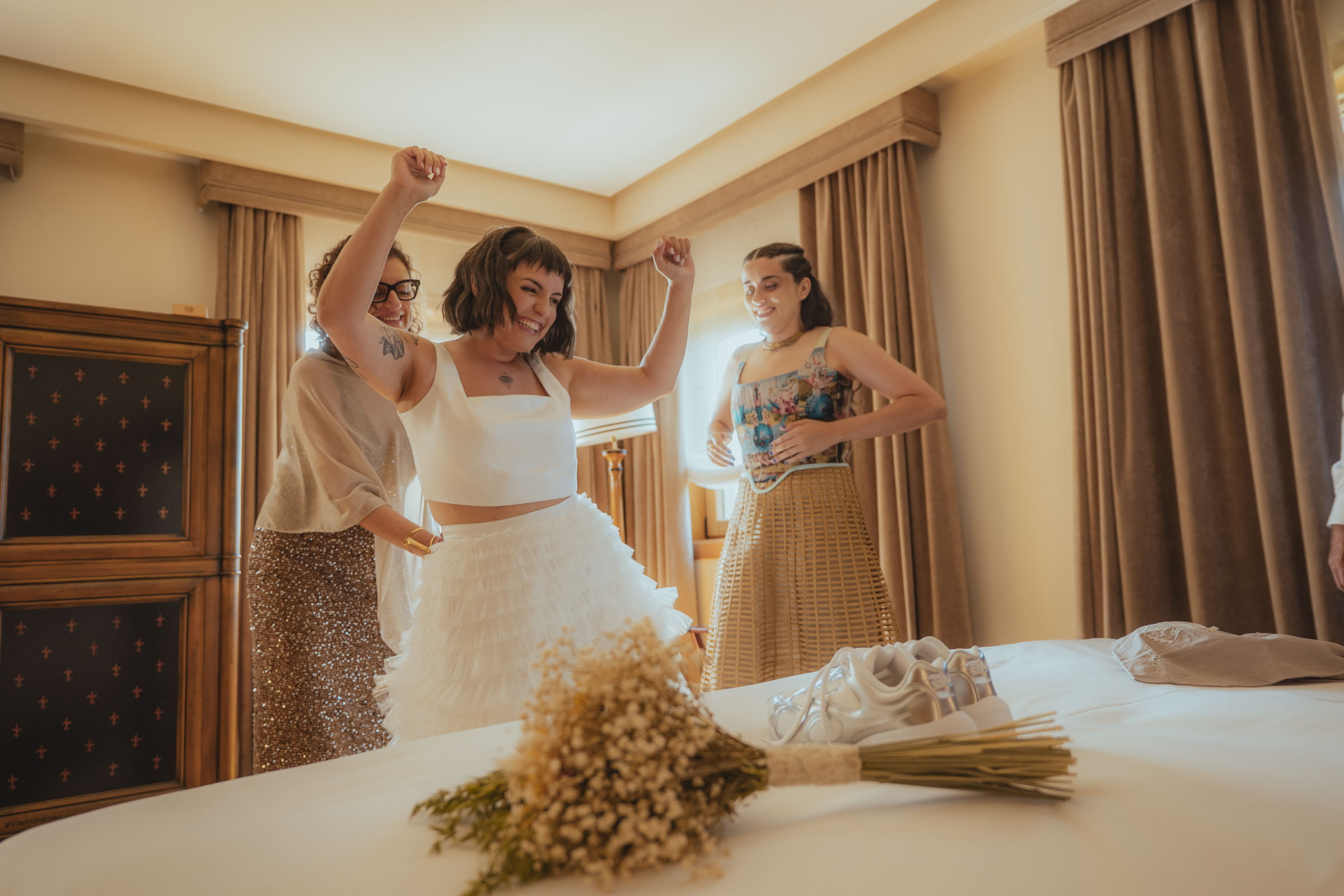 Detalles del vestido y los preparativos de Nerea antes de su boda en Galicia
