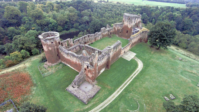 bothwell-castle.jpg